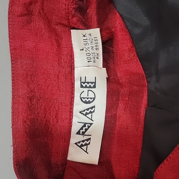 Ladies Silk Jacket - Picture 3 of 13